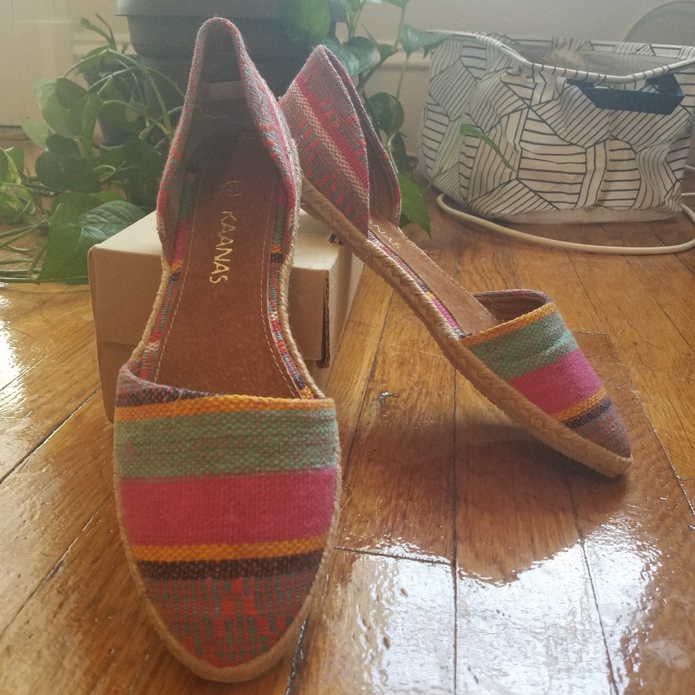 Kaanas espadrilles NWOT